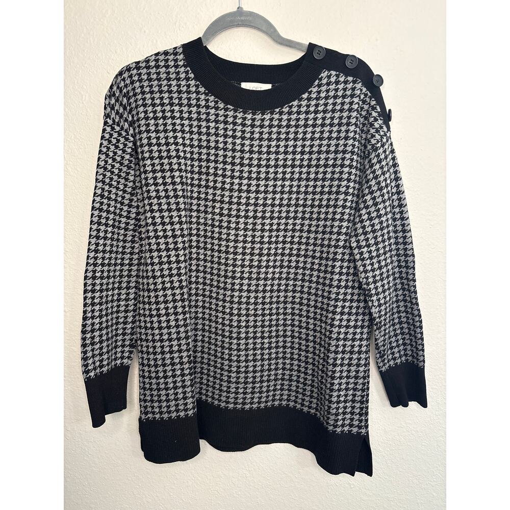 LOFT outlet Women’s crewneck houndstooth sweater, size M